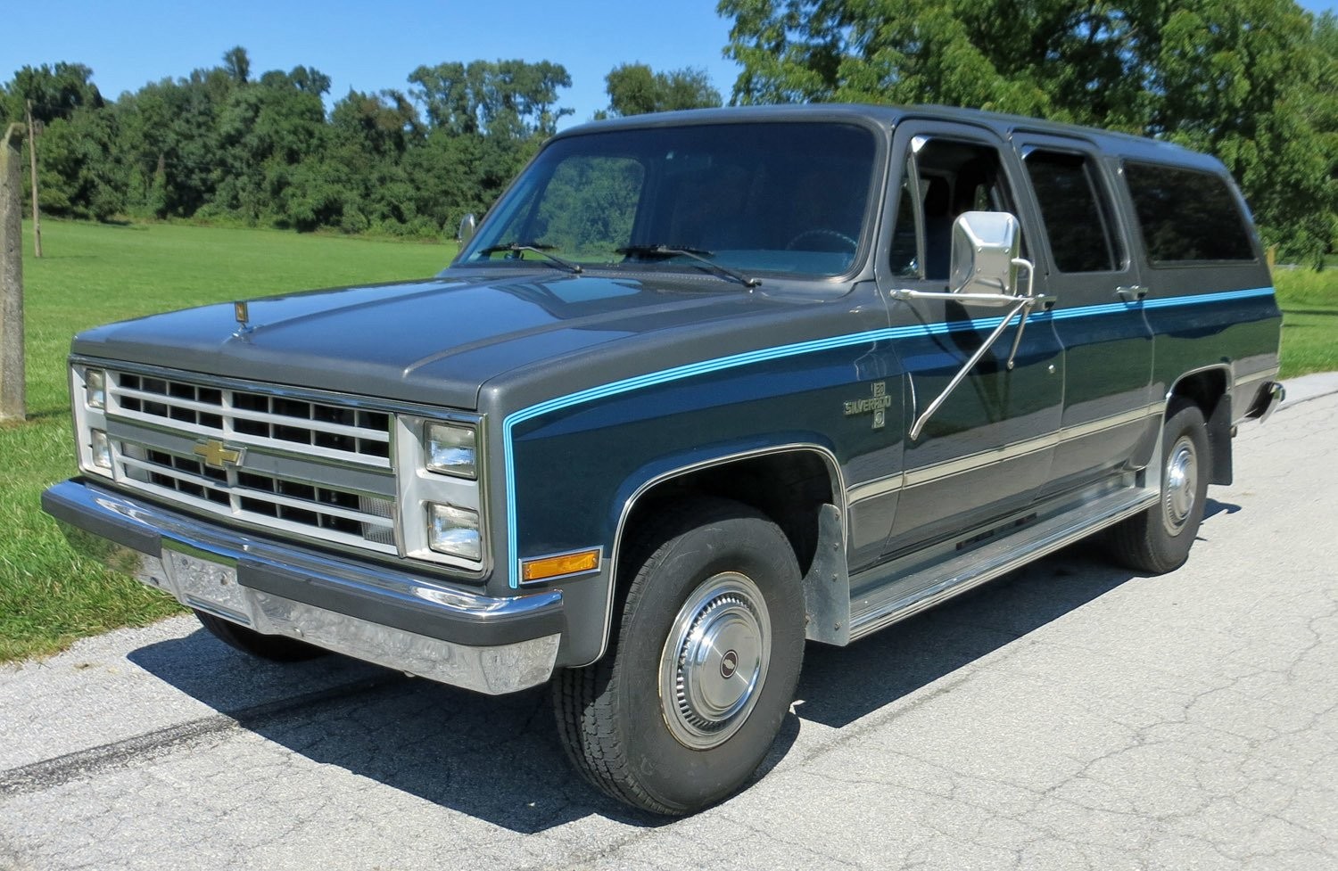 1987 CHEVROLET SUBURBAN