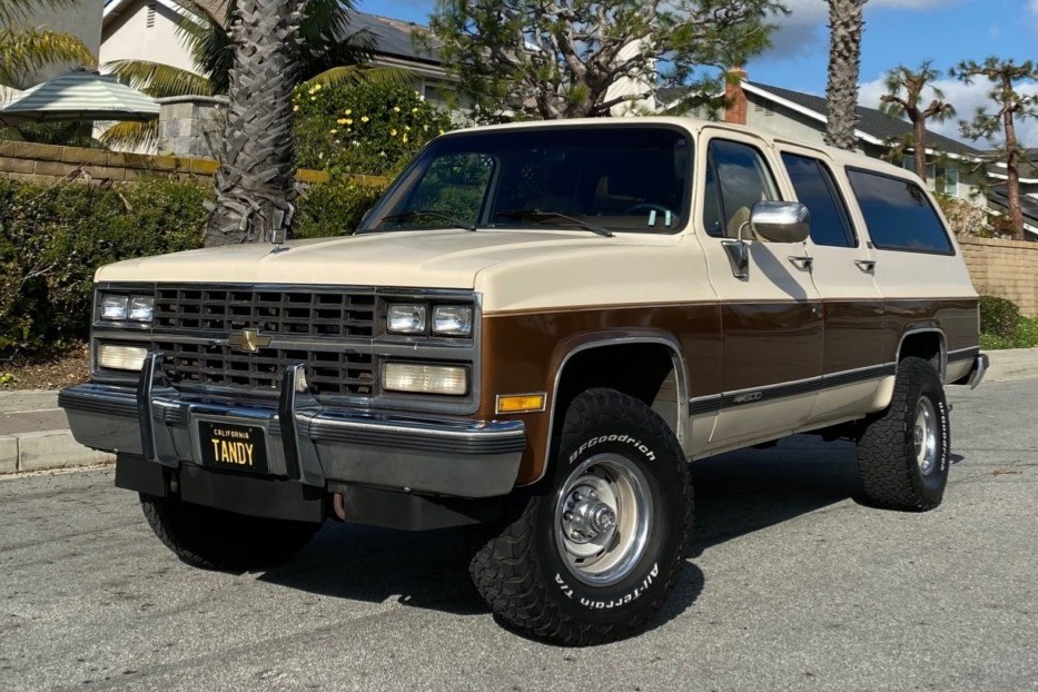 1990 CHEVROLET SUBURBAN