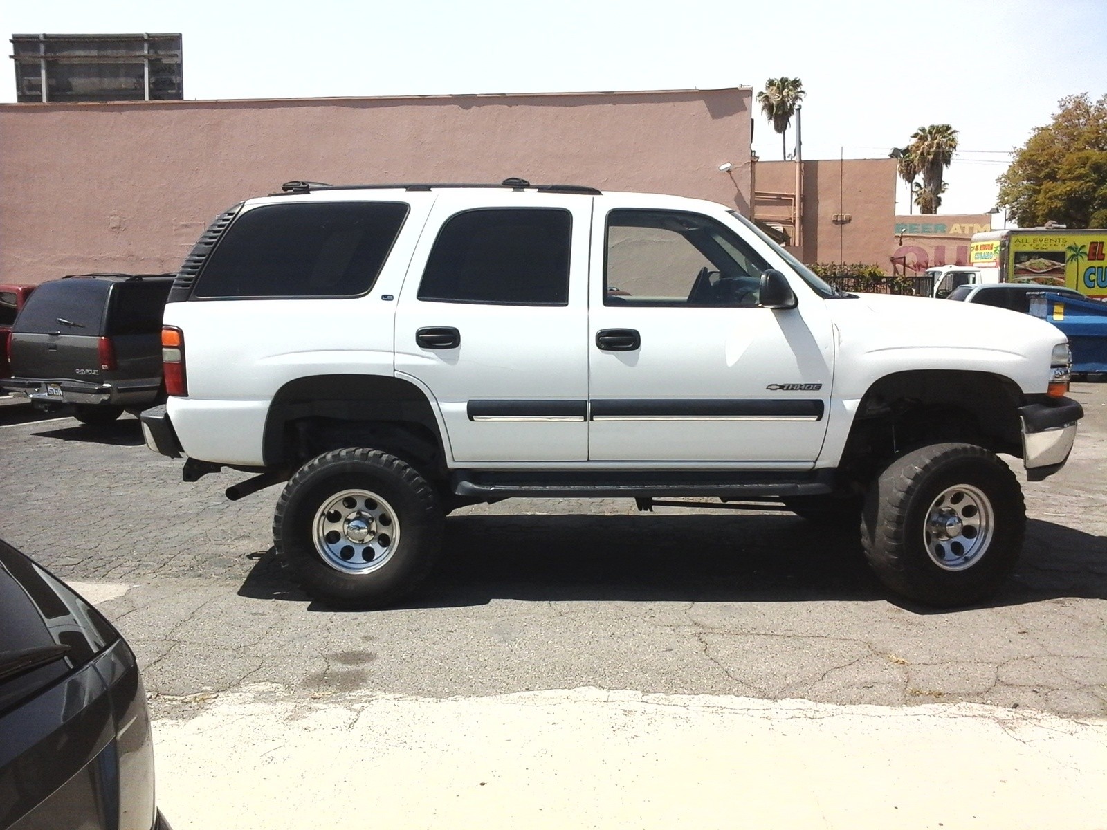 2001 CHEVROLET TAHOE