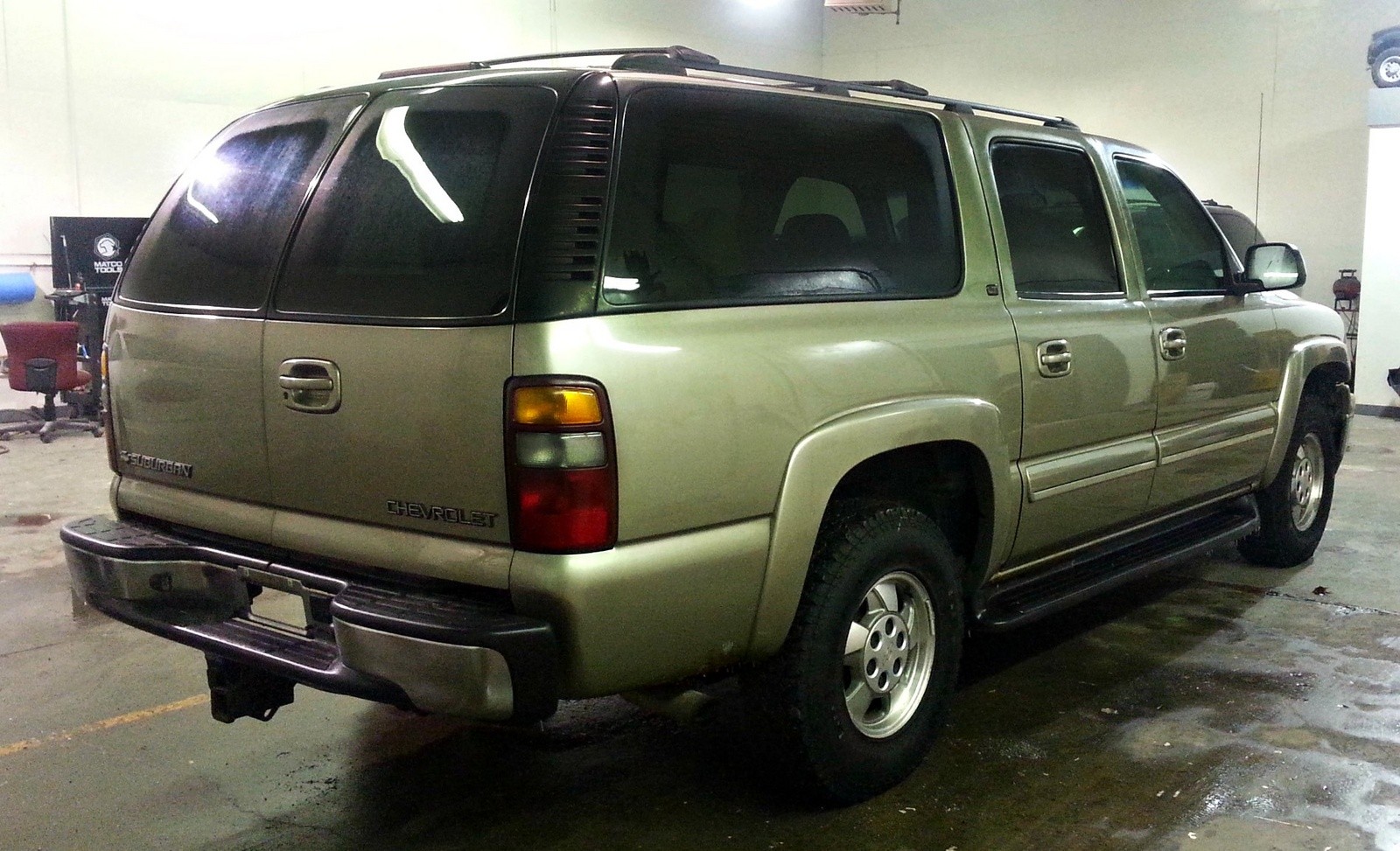 2002 CHEVROLET SUBURBAN