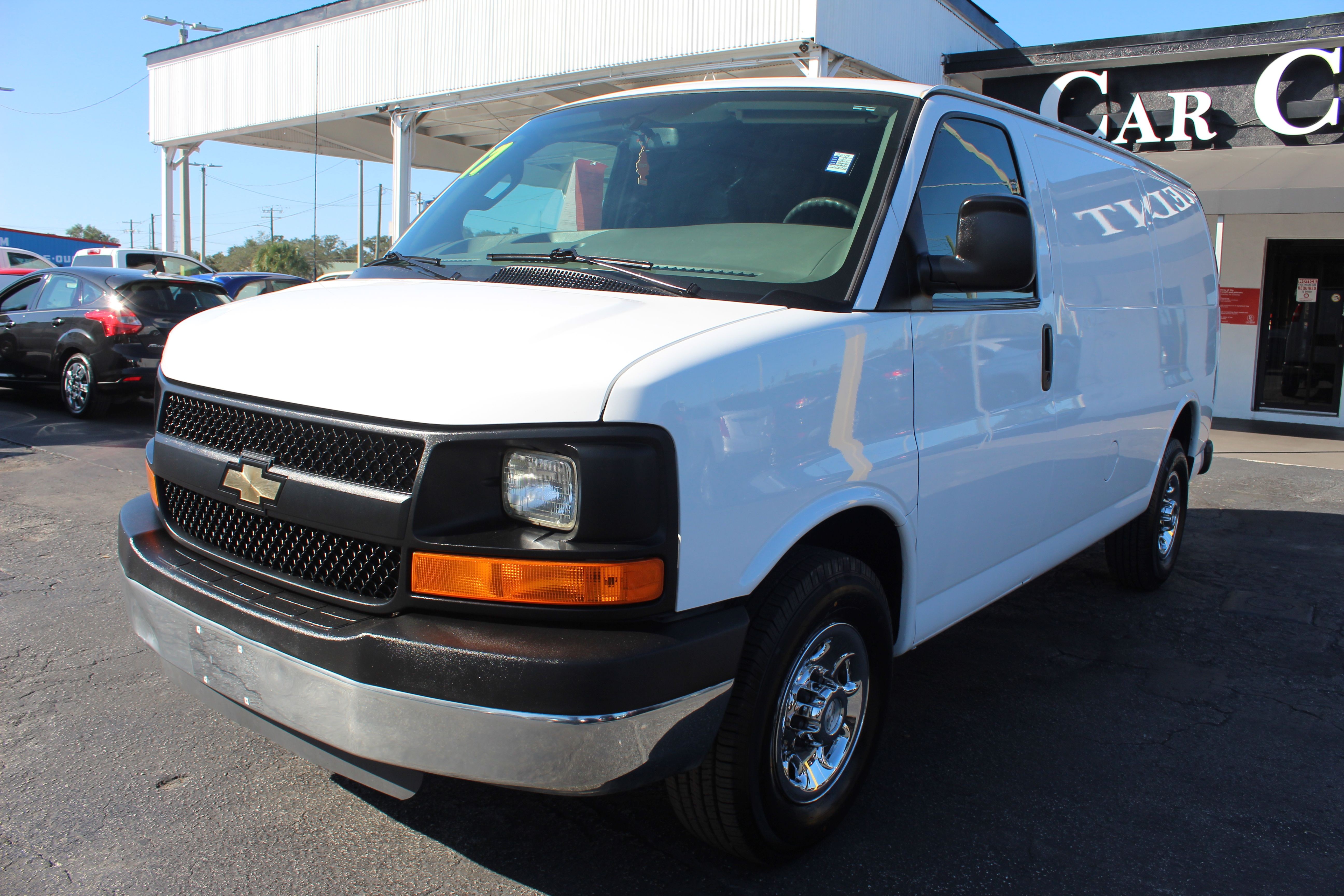 2017 CHEVROLET EXPRESS